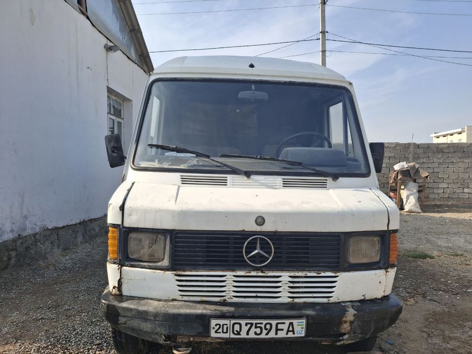 Mersades benz furgon