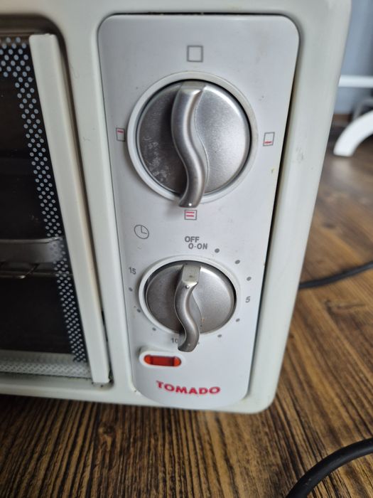Мини Фурна TOMADO с Таймер