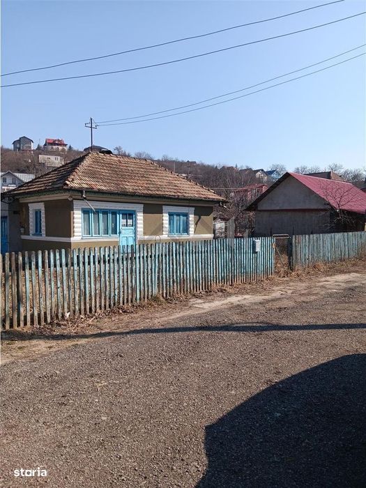 Bucium Han Trei Sarmale teren 721mp cu casa batraneasca