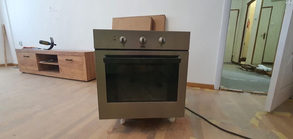Фурна за вграждане ZANUSSI ZOB 655 X