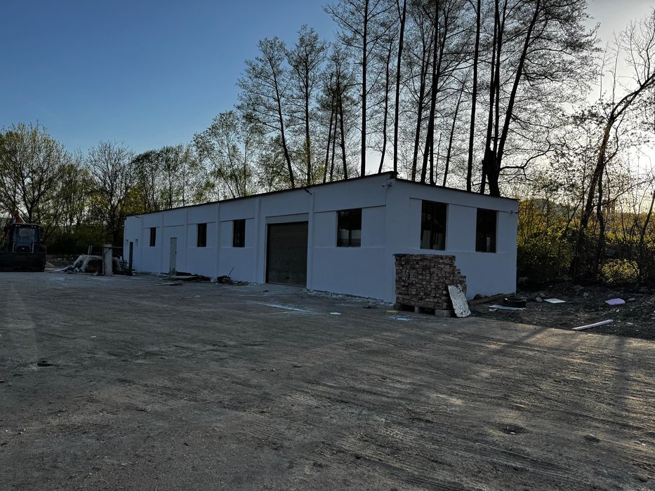 Inchiriez curte betonata 2000 mp