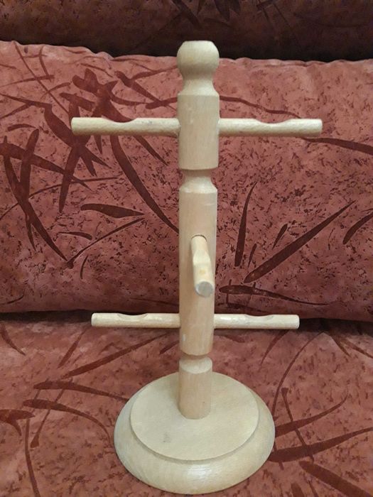 Продавам НОВ комплект ЧАШИ ЗА КАФЕ, 6 броя + поставка