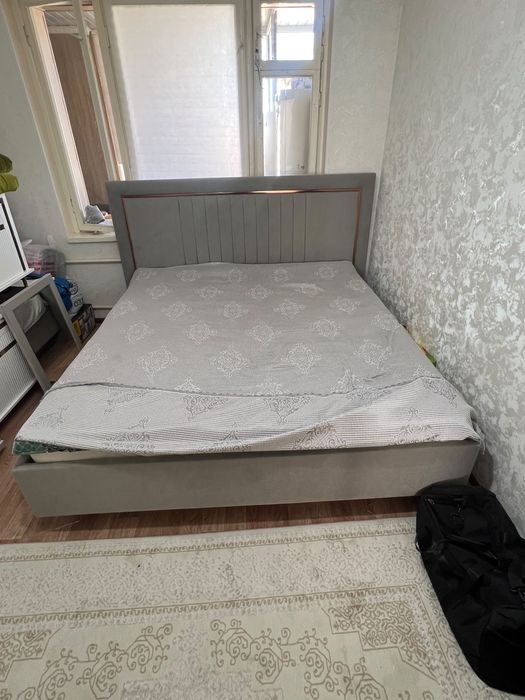 Кровать двухспальная
