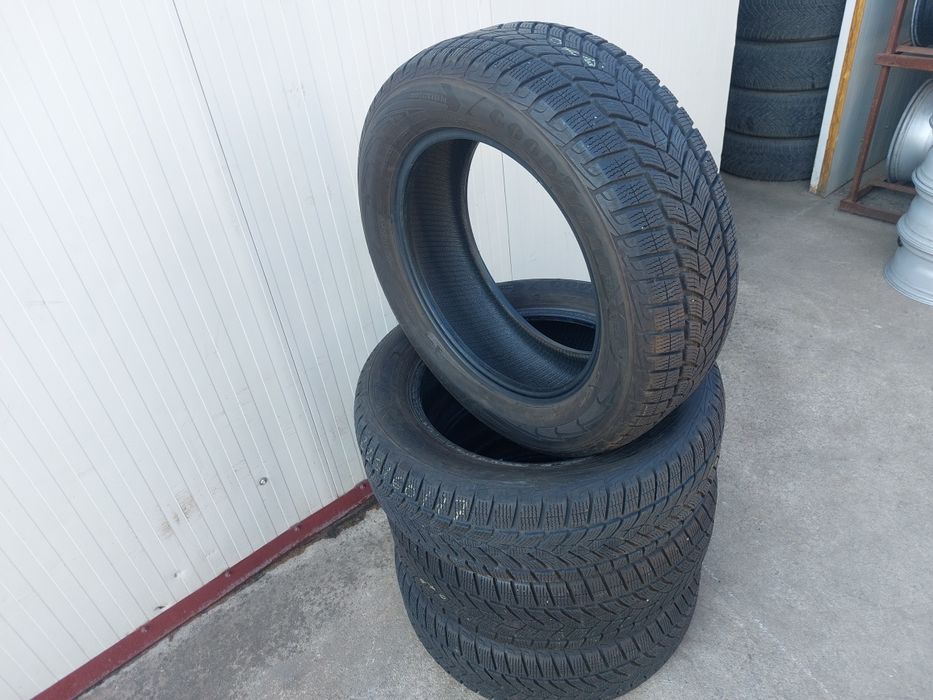 150 lei bucata! Set anvelope M+S/IARNA 225 60 17 Goodyear! 7 mm