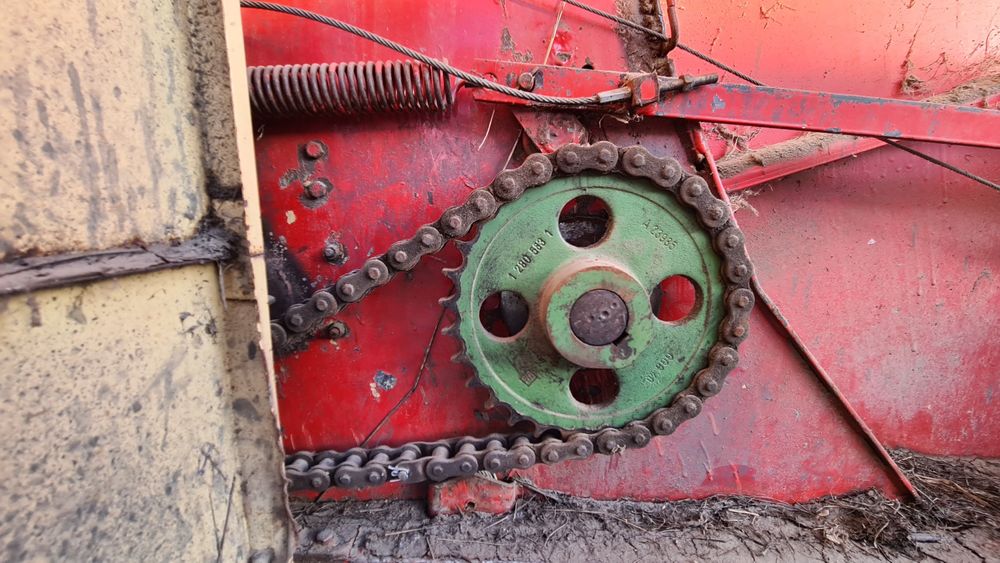 Vand sau schimb cu camioneta cub sau prelata sau vitei,tauri  Presa k