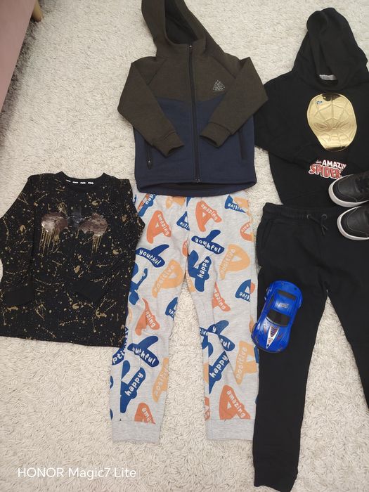 Lot hainute baietel 5-6 ani adidasi champion  30