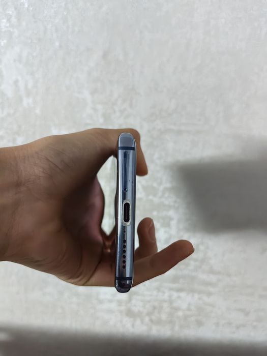 Продаю Xiaomi mi 10