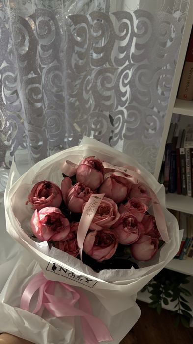 Букеты свежие.