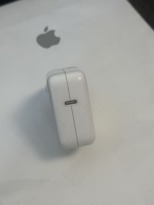 ***Захранващ адаптер APPLE USB-C 30W White / Бял