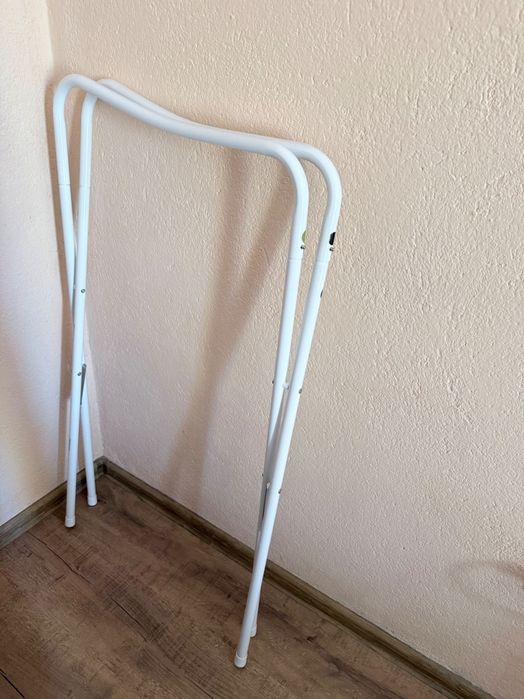 Стойка за бебешка вана