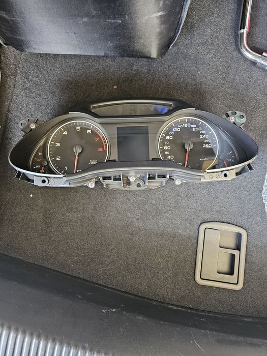 Ceasuri de bord Audi A4 B8