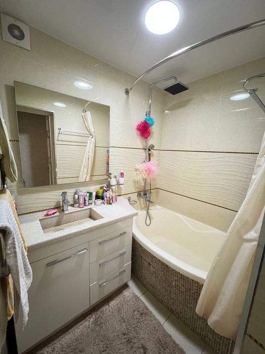 Квартира в центре 4/2/4. 2х6 балкон, срочная продажа