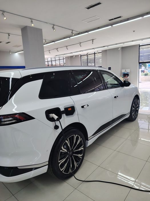 DONGFENG 008 gibrid 210 km