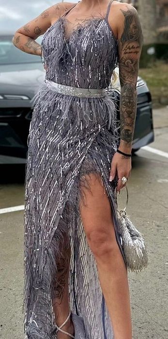 Продавам Рокля LORRETI