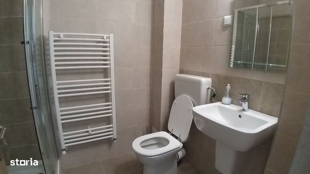 Ap. 2 cam Unirii, bloc nou, parcare privata