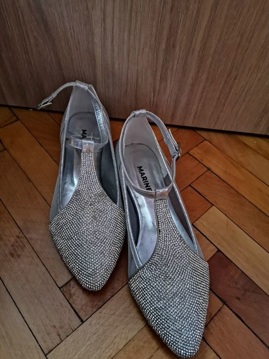 Елегантни дамски обувки