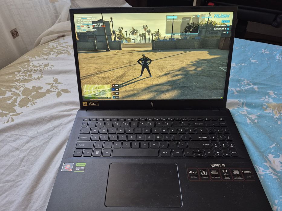Laptop gaming Acer Nitro V15