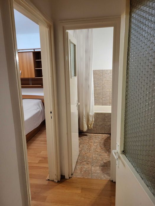 Închiriez apartament