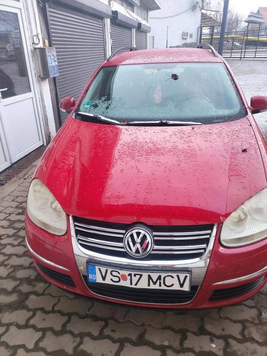 Vând Volkswagen Golf