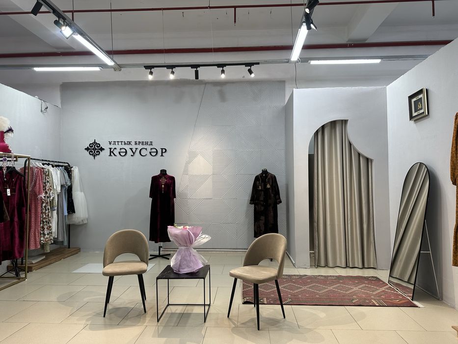 Бутик орнын сатамын  200 000тг