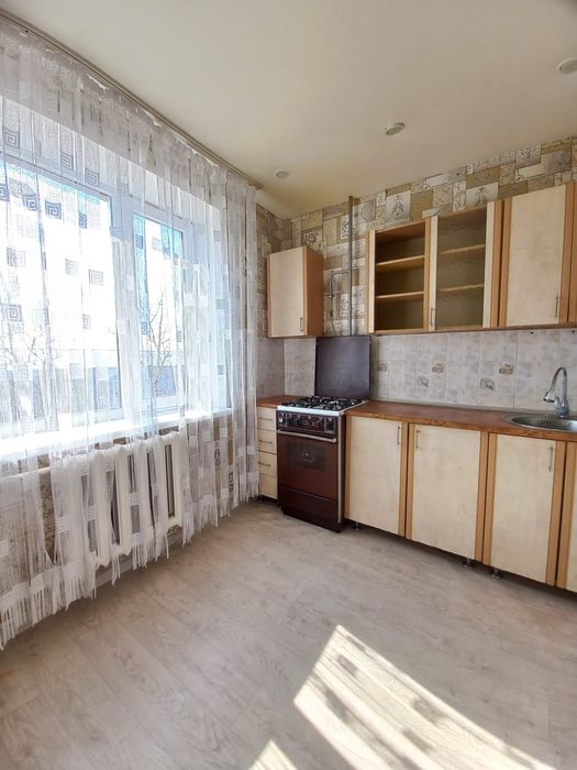 Продам 1ком в 6- м мкр