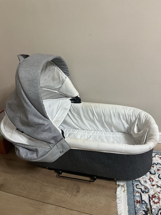 Коляска универсальная 2 в 1