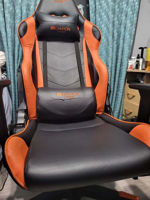 Геймерское кресло canyon gaming