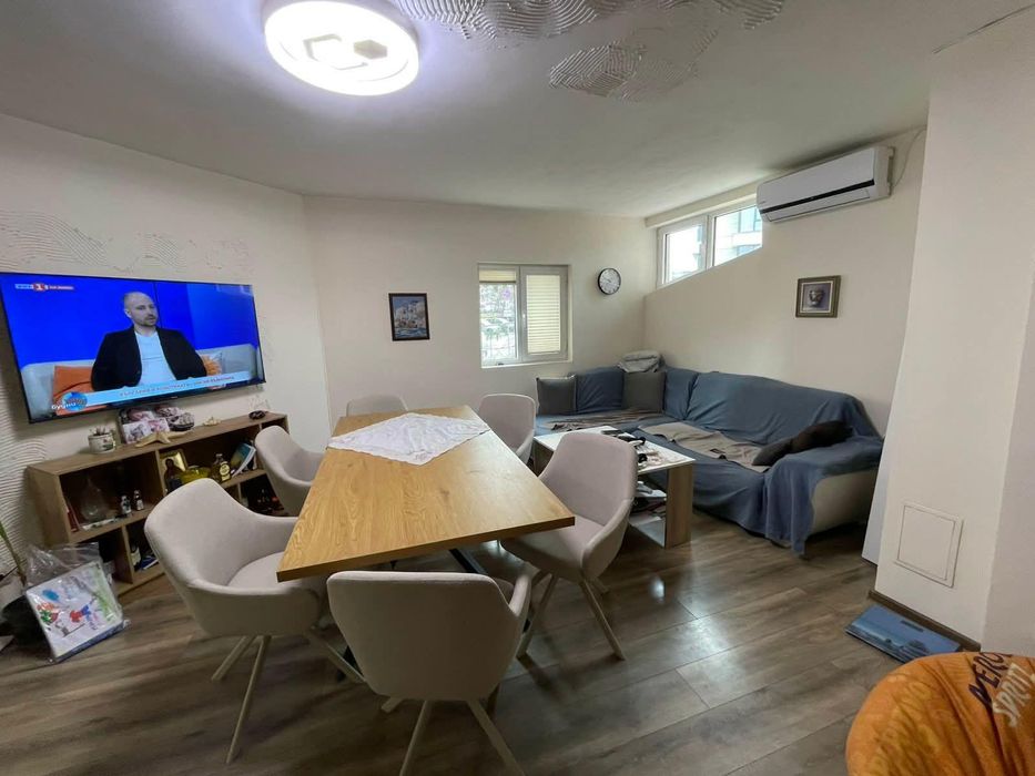 Тристаен апартамент в ж.к. Младост 2