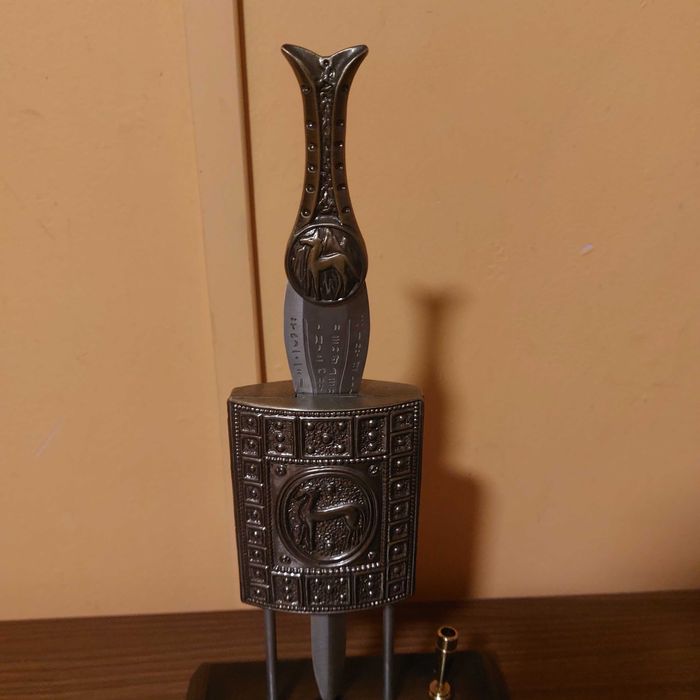 Уникален сувенир за бюро