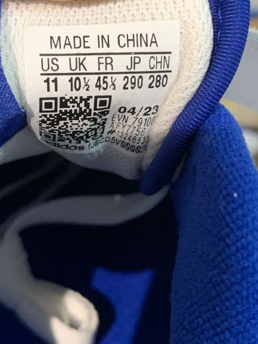 Маратонки Adidas 44