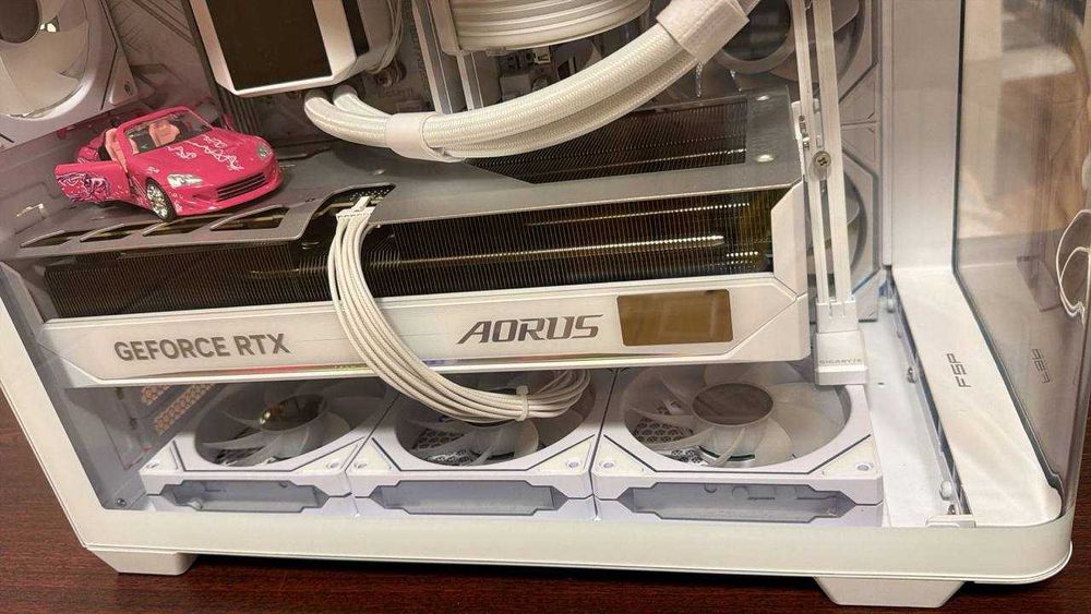 Продам мощный игровой компьютер !!