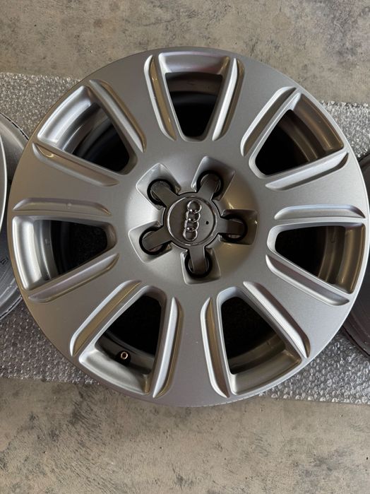 Ауди джанти с гуми Audi Q2, Q3, A3