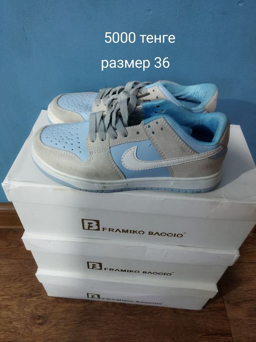 Продам кроссовки новые