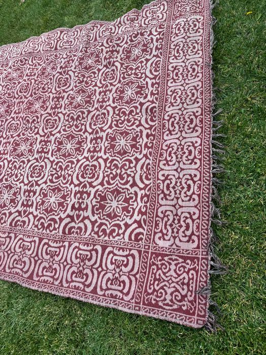 Жакардов килим 3,20х1,90 см червено и сиво