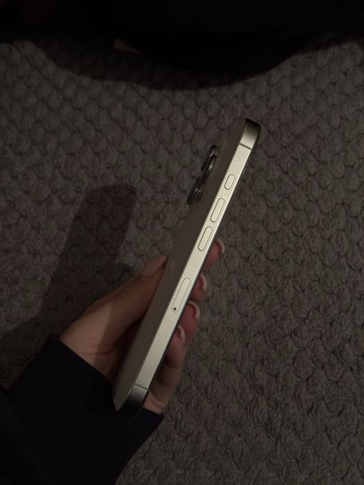 Продам IPHONE 16 PRO 256GB
