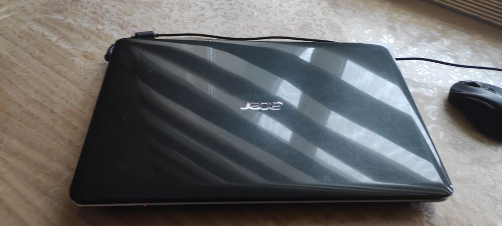 Лаптоп Acer aspire e1-531
