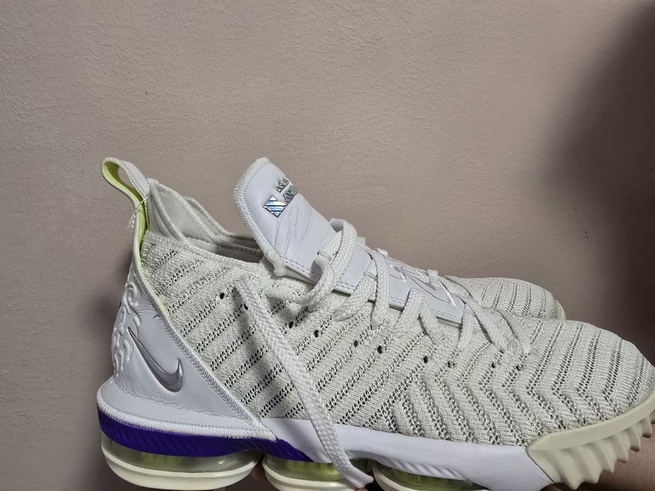 Nike LeBron 16 "Buzz Lightyear"