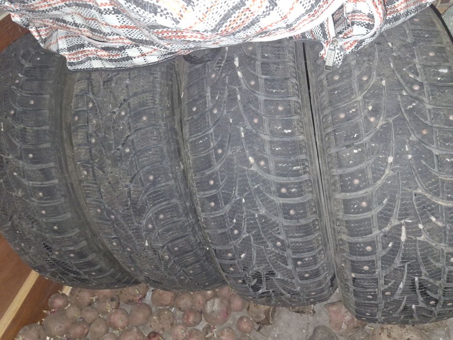 Продам шины 185 65 R15