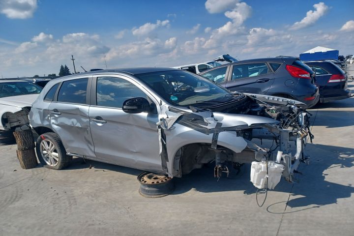 Usita rezervor Mitsubishi ASX prima generatie (facelift)