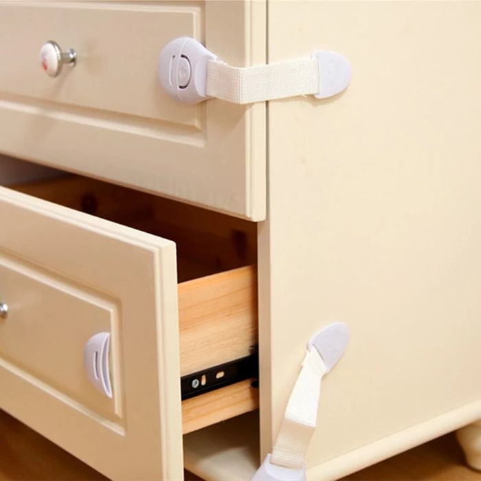 10 броя Предпазители/обезопасители за шкаф ЗАЩИТА за ДЕЦА