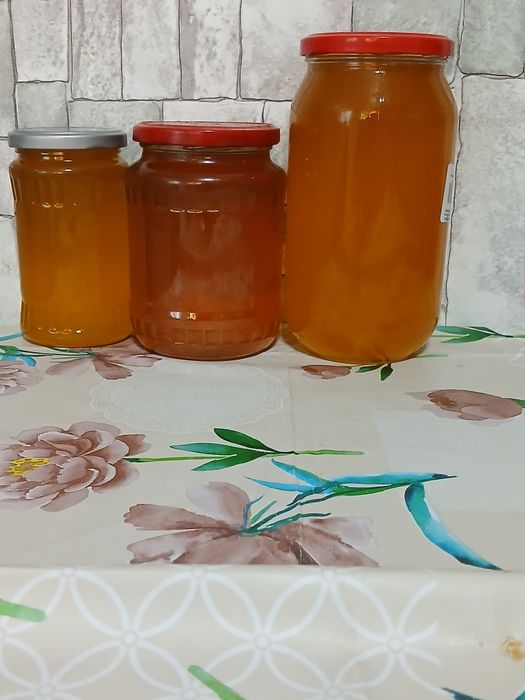 Vând  miere naturală de tei+floarea soarelui și floarea soarelui
