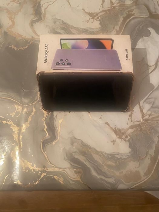 Продам телефон Самсунг А52