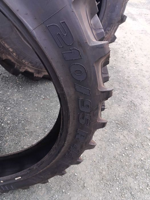 Anvelopa 210/95R44 8.3R44 Trelleborg Tehnologica Ingust la Super Pret