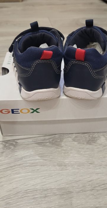 Детски сандали Geox