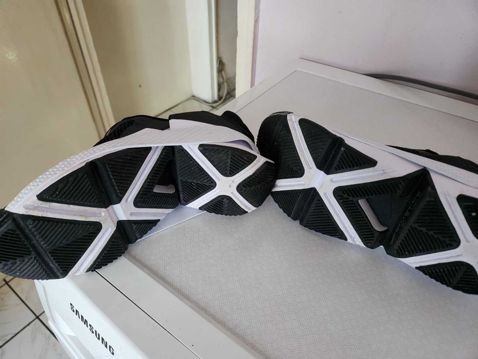 Маратонки Nike Go FlyEase