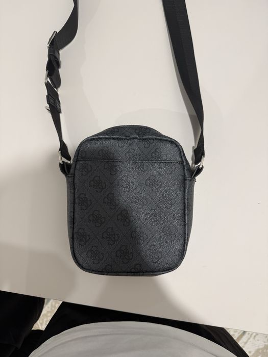 Продам брасетку Guess