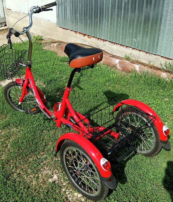 Bicicleta cu 3 roți