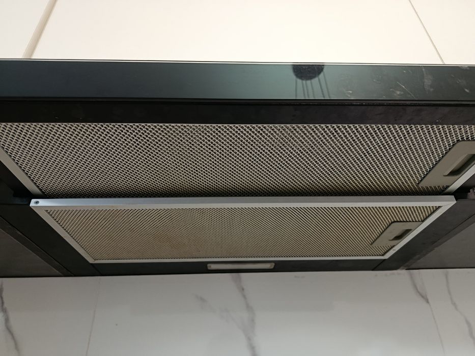 Вытяжка мидея 60см