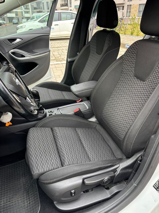 Opel Astra K Navi front asist camera