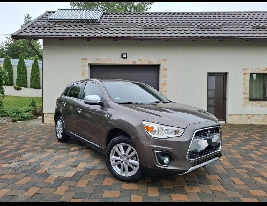 Mitsubishi asx 2015